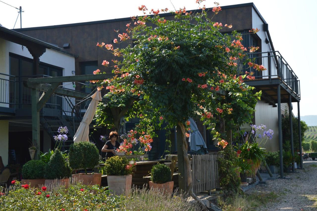Wein & Gaestehaus Porten-becker *