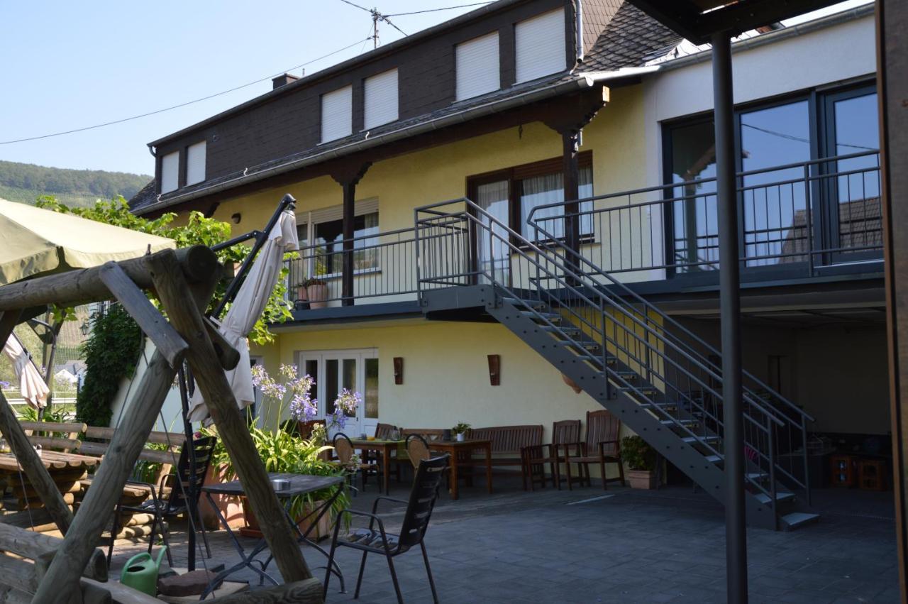 Wein & Gaestehaus Porten-becker Apartment Kowerich